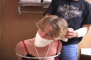 www.faythonfire.com - Karinne & Fayth Pays His Way! thumbnail