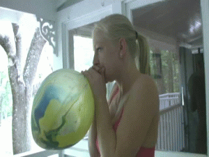 www.faythonfire.com - Britney Brooks Blows & Pops with Her High Heal thumbnail