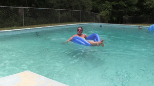 www.faythonfire.com - Blowing Up TieDye Balloons In a Pool thumbnail