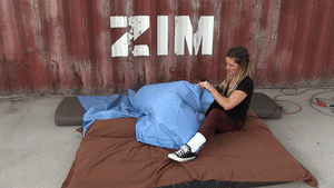 www.faythonfire.com - Fayth Inflates Plays Deflates 4x8 Air Pillow thumbnail